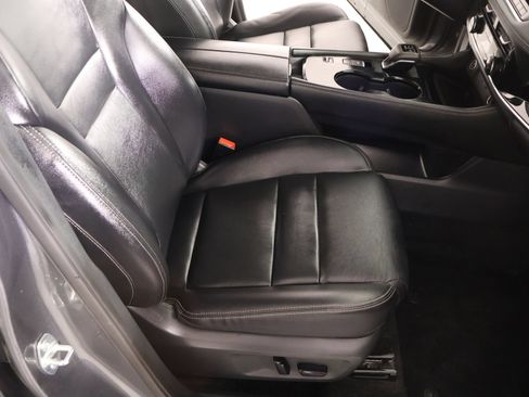 Used 2023 Nissan Rogue SL w/ SL Premium Package FWD image 14