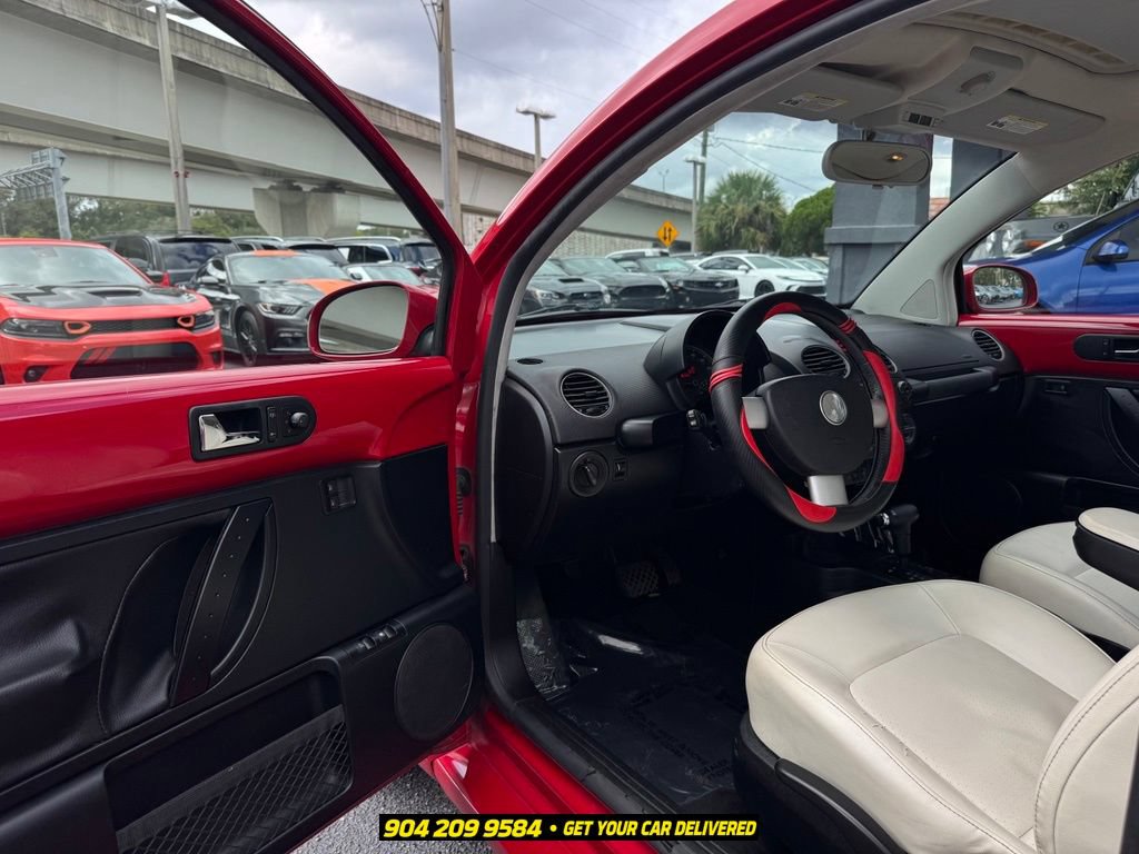 Used 2010 Volkswagen Beetle Coupe FWD image 21