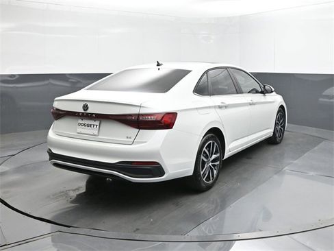 New 2025 Volkswagen Jetta SE image 11