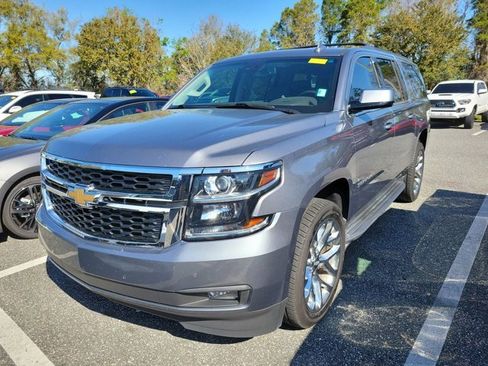 Used 2020 Chevrolet Suburban LT w/ Luxury Package image 8
