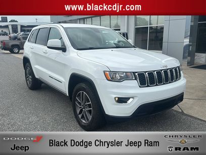 Used 2019 Jeep Grand Cherokee Laredo w/ 18" Wheel & 8.4" Radio Group