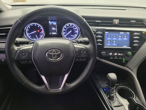 Used 2019 Toyota Camry SE FWD image 22