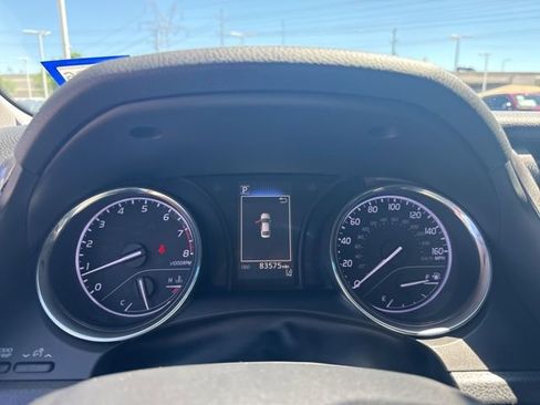 Used 2019 Toyota Camry SE image 7