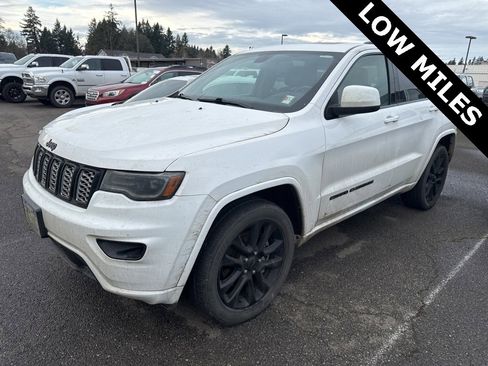 Certified 2021 Jeep Grand Cherokee Laredo X image 1