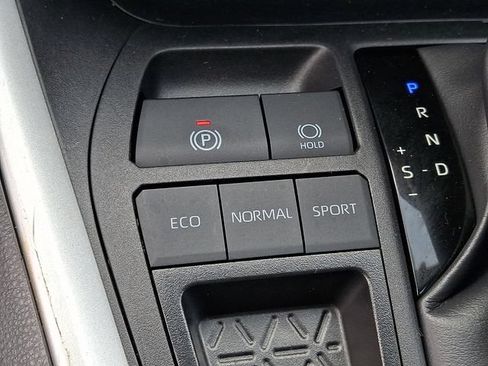 Used 2025 Toyota RAV4 LE FWD image 20