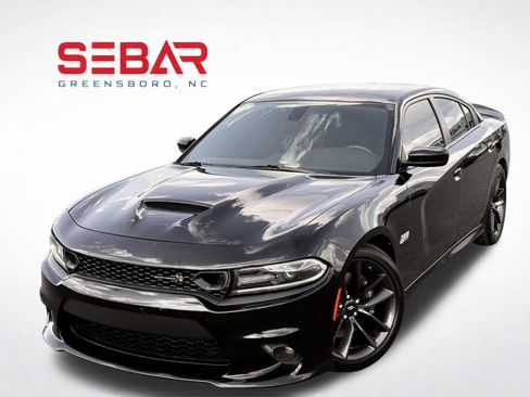 Used 2019 Dodge Charger Scat Pack RWD image 5