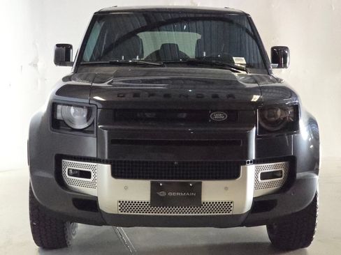 Used 2024 Land Rover Defender 110 S AWD/4WD image 2