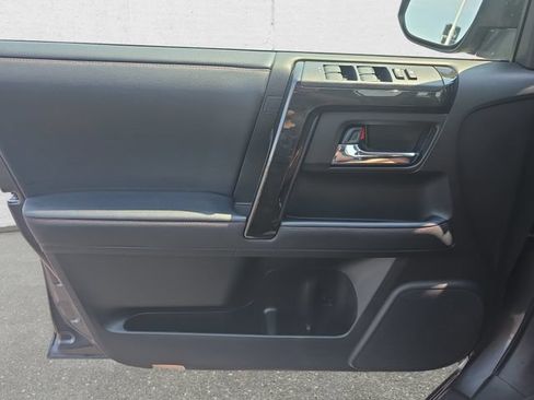 Used 2021 Toyota 4Runner Venture w/ Moonroof Package AWD/4WD image 27