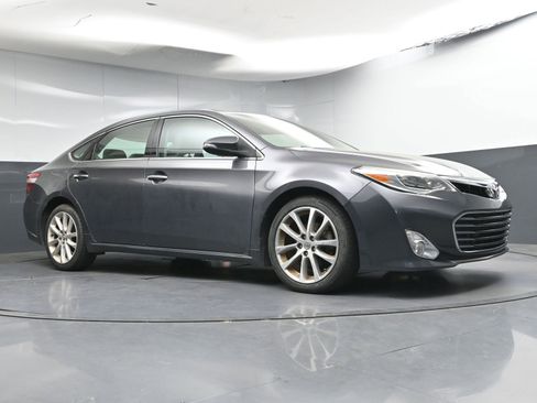 Used 2013 Toyota Avalon XLE Touring FWD image 22