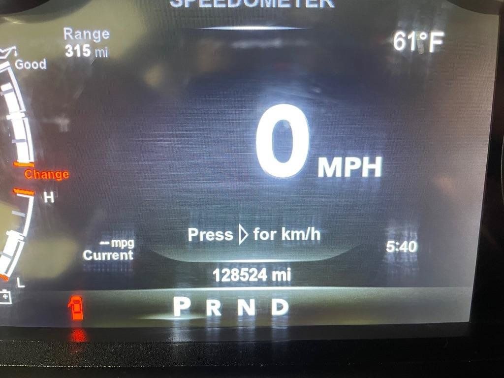 Used 2015 RAM 1500 Classic SLT w/ SLT Plus D←cor Group AWD/4WD image 29