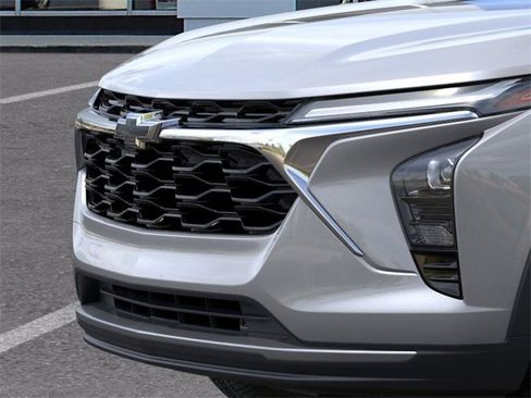 New 2026 Chevrolet Trax LT w/ LPO, Blackout Package image 13