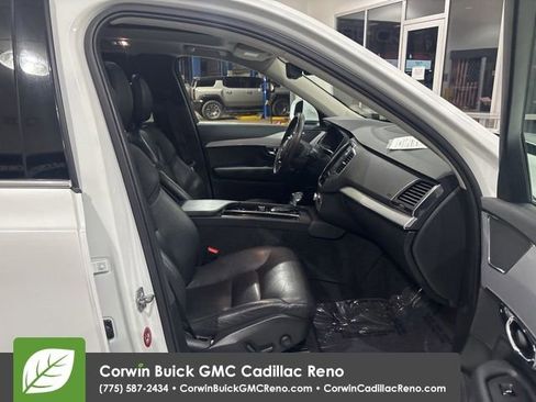 Used 2017 Volvo XC90 T6 Momentum w/ Vision Package AWD/4WD image 37