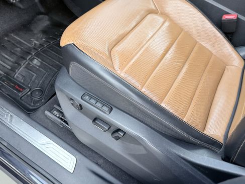 Used 2018 Volkswagen Atlas SEL Premium image 25