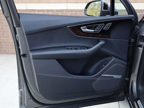 Used 2018 Audi Q7 3.0T Prestige w/ Prestige Package image 14