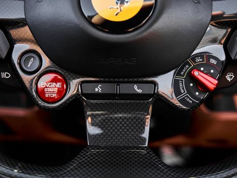 Used 2022 Ferrari F8 Tributo RWD image 59