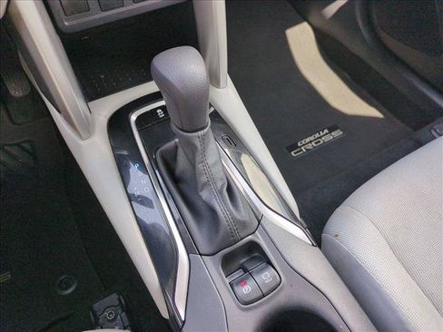 Used 2023 Toyota Corolla Cross L FWD image 12