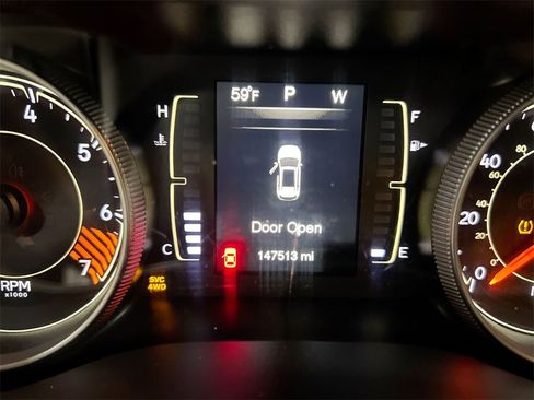 Used 2015 Jeep Cherokee Latitude w/ Cold Weather Group image 11