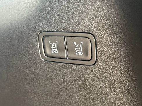 Used 2026 Hyundai Santa Fe SEL FWD image 12