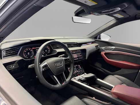 Used 2023 Audi e-tron S Premium Plus w/ Black Optic Package AWD/4WD image 16