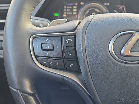 Certified 2023 Lexus ES 300h w/ Luxury Package image 22