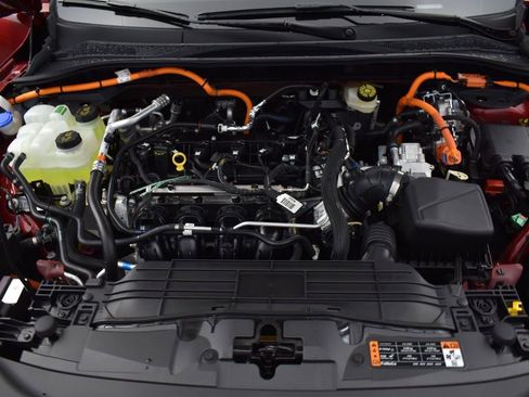 New 2025 Ford Escape SE image 29