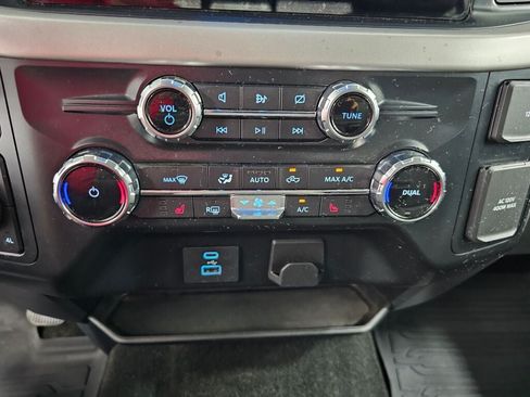 Used 2022 Ford F150 XLT w/ Equipment Group 302A High AWD/4WD image 20