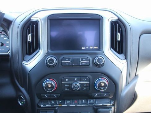 Used 2019 Chevrolet Silverado 1500 RST AWD/4WD image 27