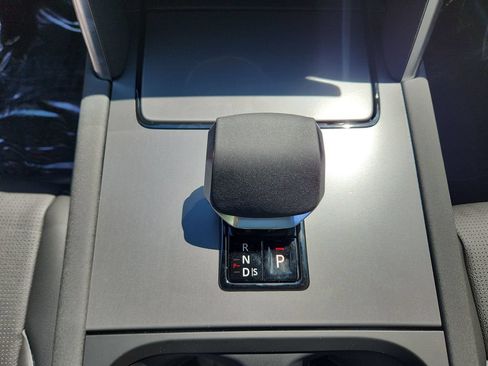 New 2026 Land Rover Discovery Sport Landmark AWD/4WD image 16