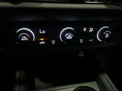 Used 2025 Honda HR-V LX image 13