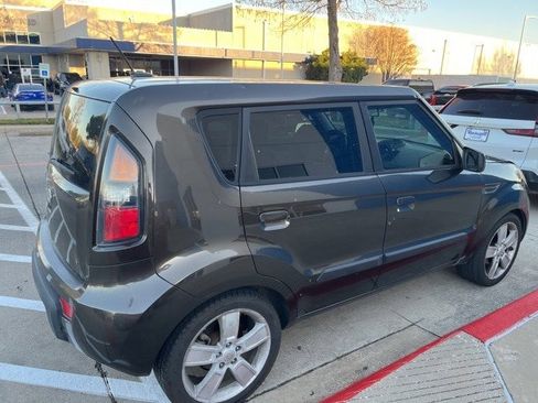 Used 2010 Kia Soul ! image 10