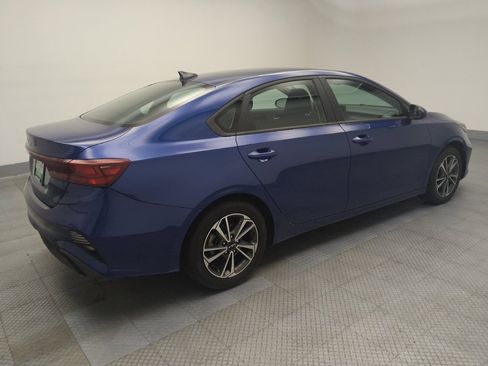 Used 2022 Kia Forte LXS FWD image 10