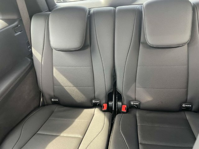 Used 2024 Mercedes-Benz GLS 450 4MATIC image 23