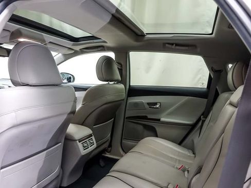 Used 2011 Toyota Venza AWD w/ Premium Pkg #2 image 12