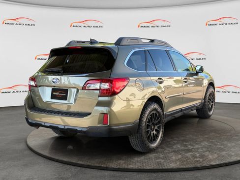 Used 2017 Subaru Outback 2.5i Limited AWD/4WD image 8
