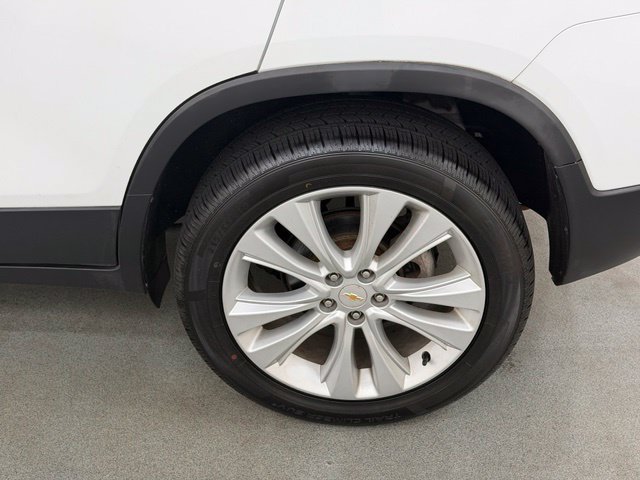 Used 2019 Chevrolet Trax Premier AWD/4WD image 27