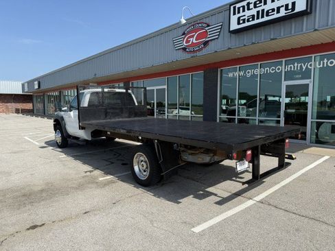 Used 2013 Ford F550 2WD Regular Cab Super Duty w/ Payload Upgrade Pkg image 5