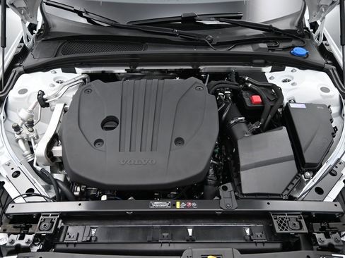 New 2025 Volvo S60 B5 Plus w/ Climate Package image 30