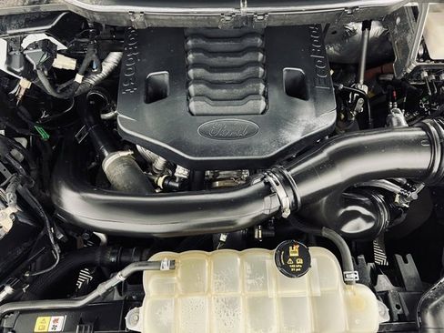 Used 2021 Ford F150 Lariat w/ Max Trailer Tow Package image 8