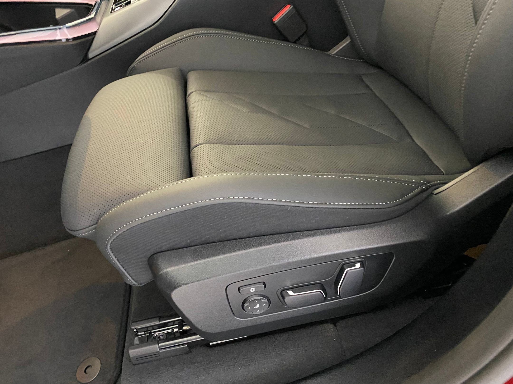 Used 2026 BMW X3 xDrive30i w/ Premium Package AWD/4WD image 13