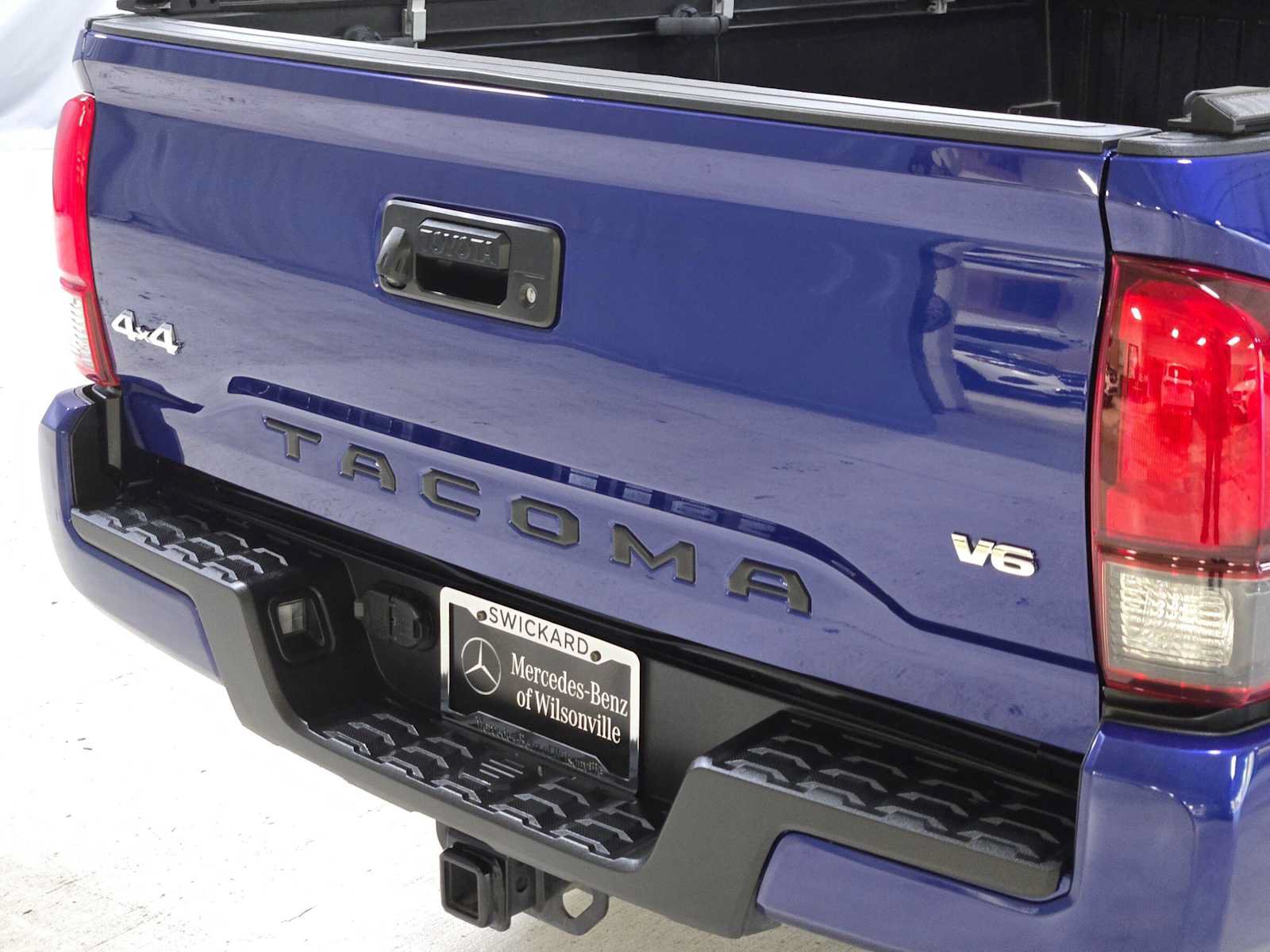Used 2022 Toyota Tacoma SR5 AWD/4WD image 14