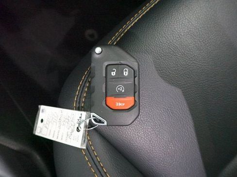 Used 2024 Jeep Wrangler Unlimited Sahara w/ Technology Group image 30