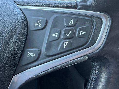 Used 2019 Chevrolet Equinox LT w/ Driver Convenience Package FWD image 33