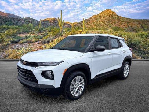 Used 2023 Chevrolet TrailBlazer LS FWD image 9