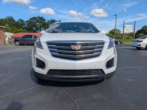 Used 2017 Cadillac XT5 Premium Luxury FWD image 3