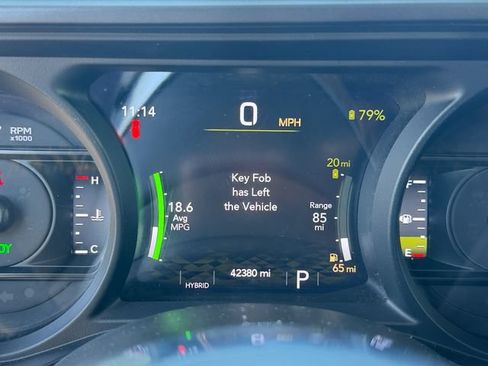 Used 2024 Jeep Wrangler Unlimited Sahara AWD/4WD image 17
