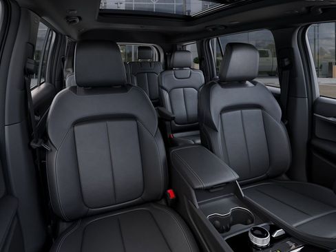 New 2026 Jeep Grand Cherokee L Limited w/ Limited Altitude Package AWD/4WD image 16