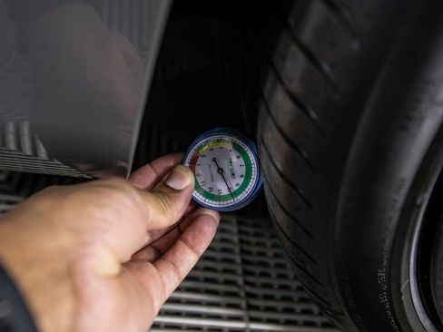 Used 2022 BMW 750i xDrive w/ M Sport Package image 44