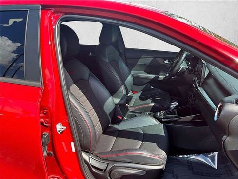 Used 2022 Kia Forte GT w/ GT Technology Package image 9