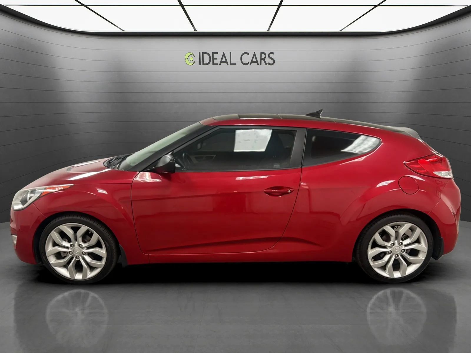 Used 2013 Hyundai Veloster w/ Style Pkg FWD image 8