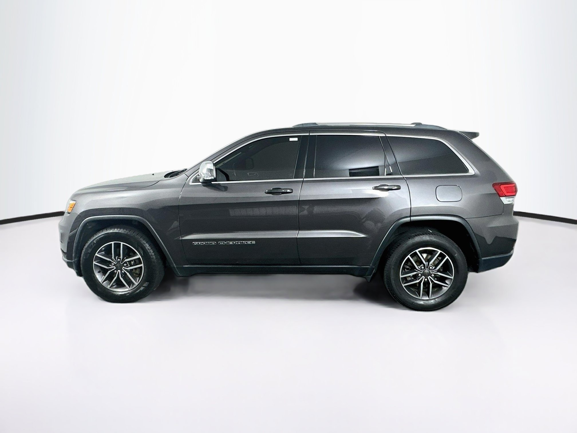 Used 2020 Jeep Grand Cherokee Limited AWD/4WD image 4